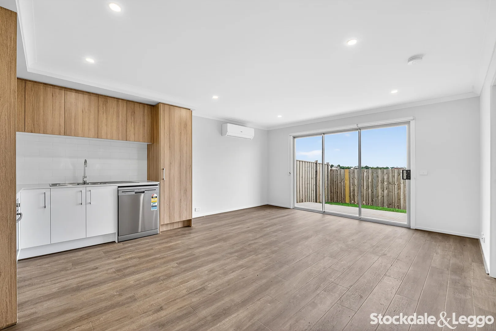 Additional image 7 of 19 Romanesque Drive, Deanside VIC 3336