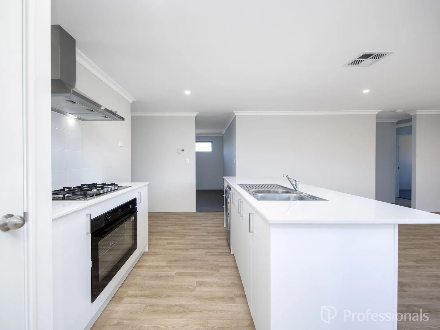 Additional image 6 of 123 Alverstone Boulevard, Lakelands WA 6180