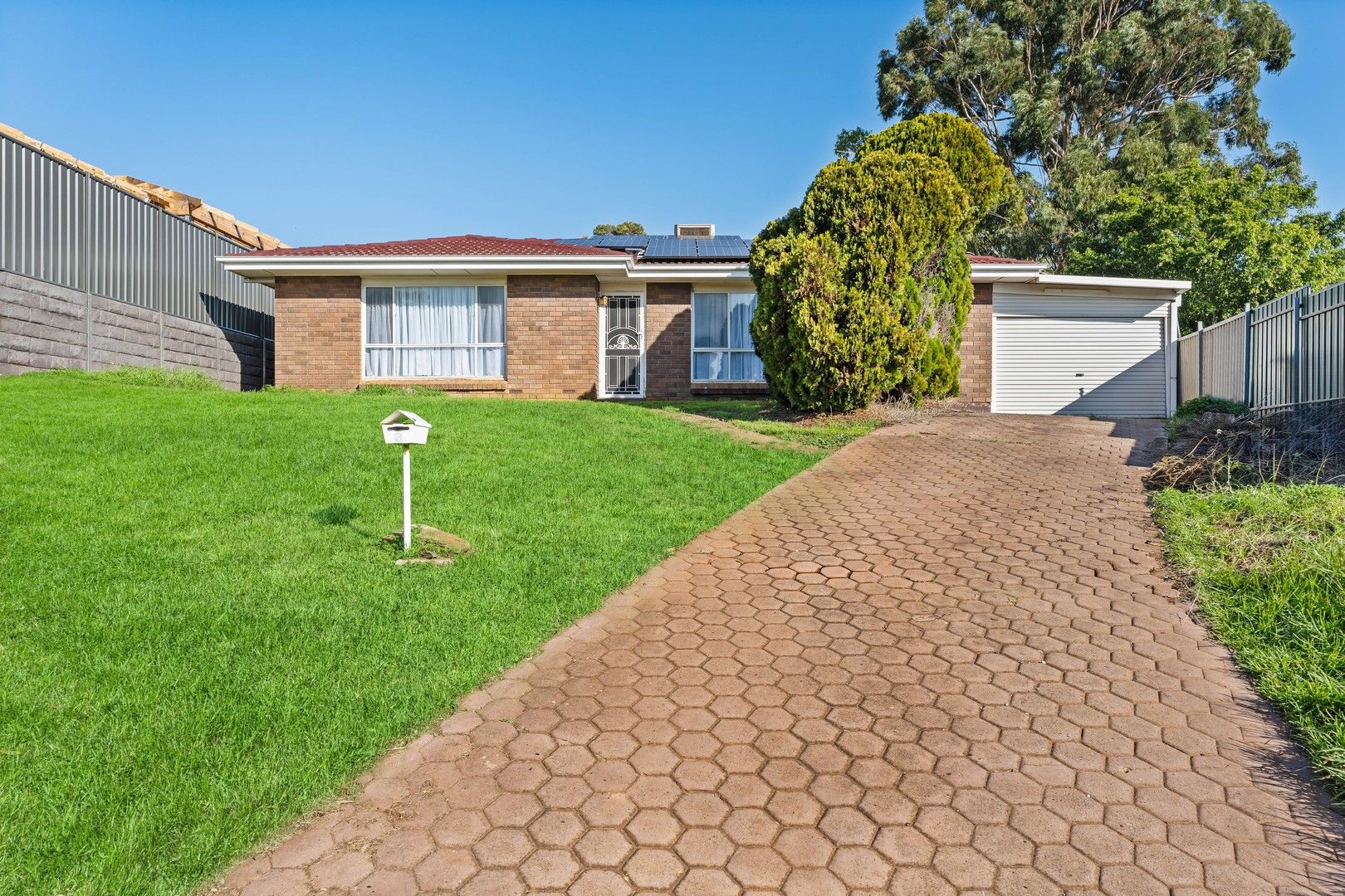 3 McKenzie Crescent, Gulfview Heights SA 5096, Image 0