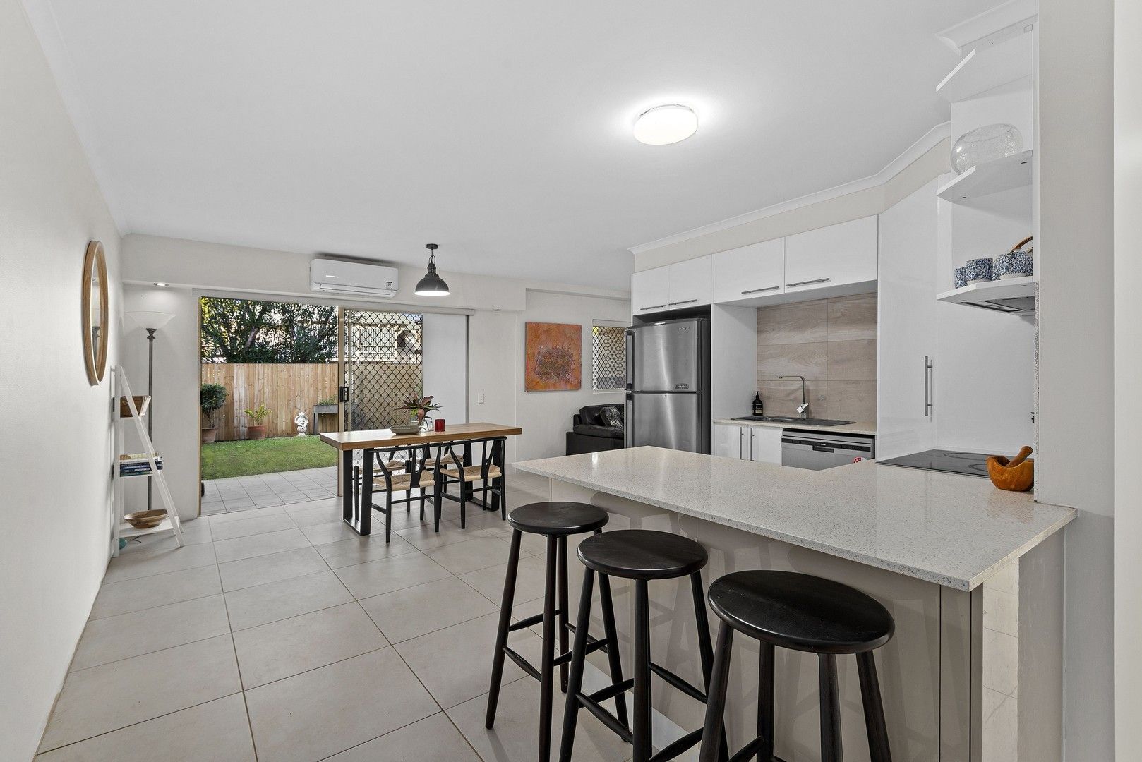 2/6 Pear Street, Greenslopes QLD 4120, Image 0