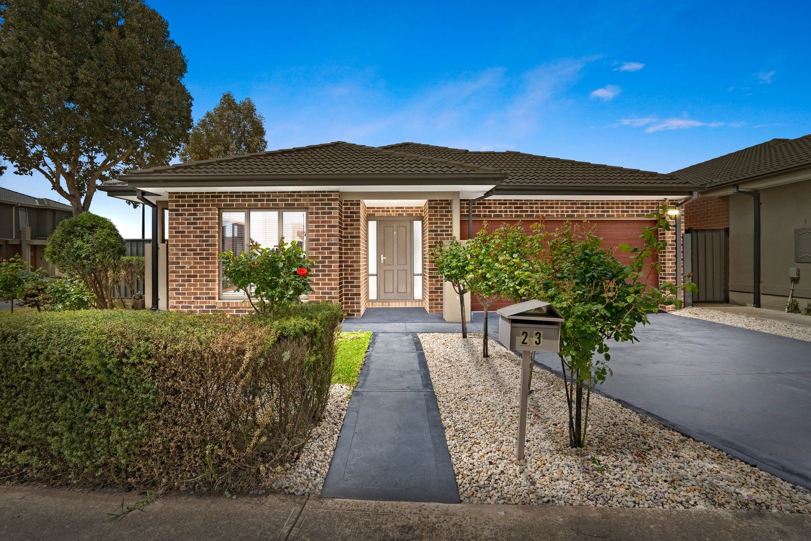 4 bedrooms House in 23 Champion Parade CRAIGIEBURN VIC, 3064