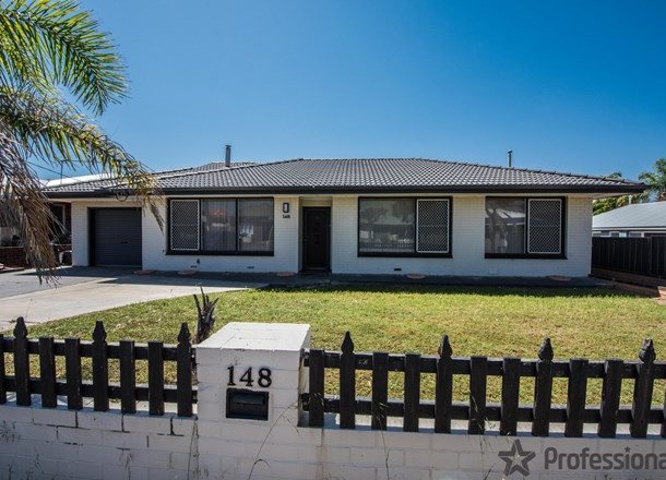 148 Shenton Street, Beachlands WA 6530