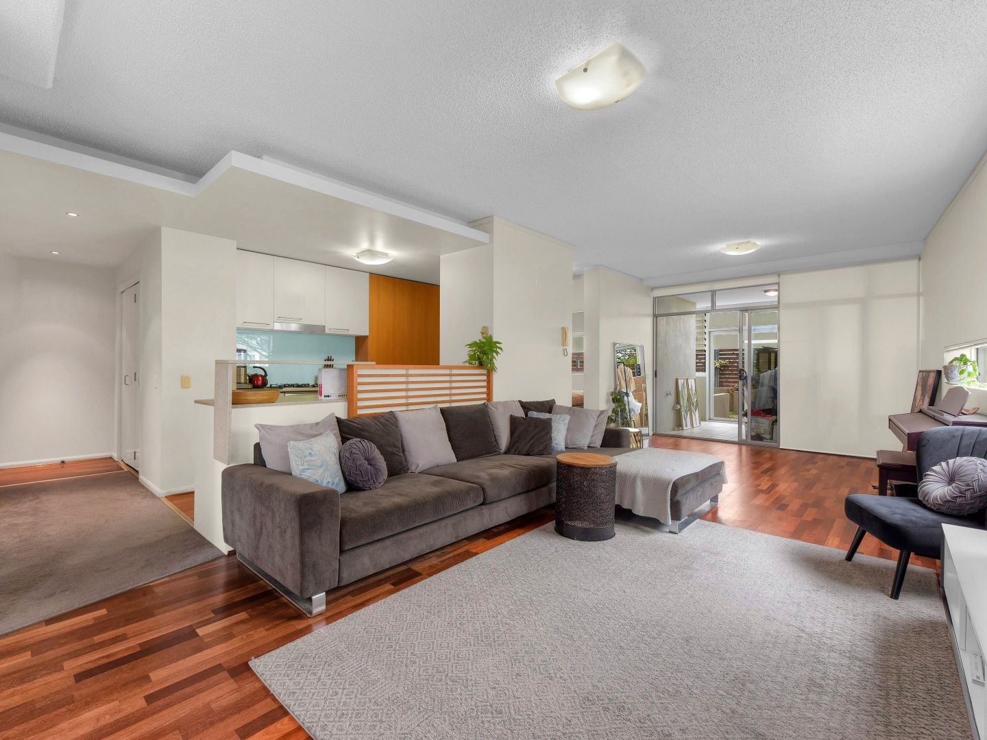 42/21 Love Street, Bulimba QLD 4171, Image 2