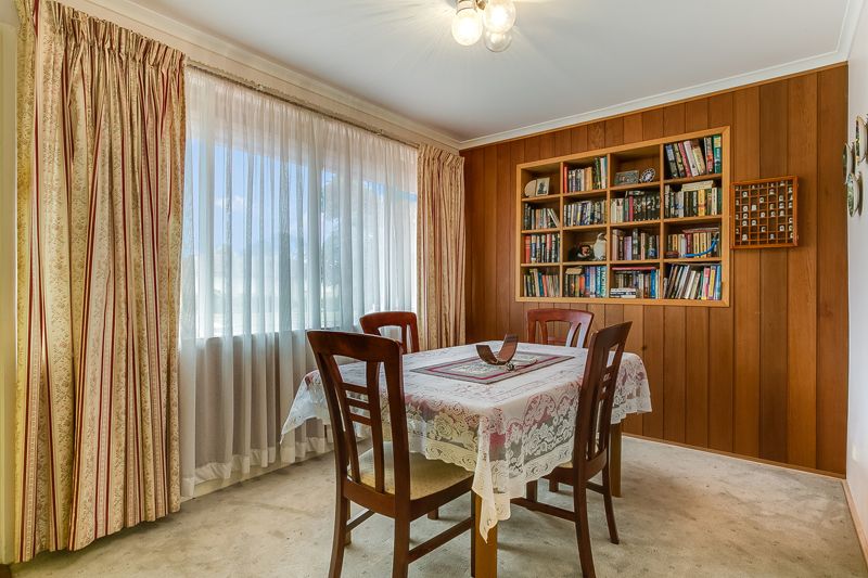 2 Macintyre Crescent, Ruse NSW 2560, Image 2