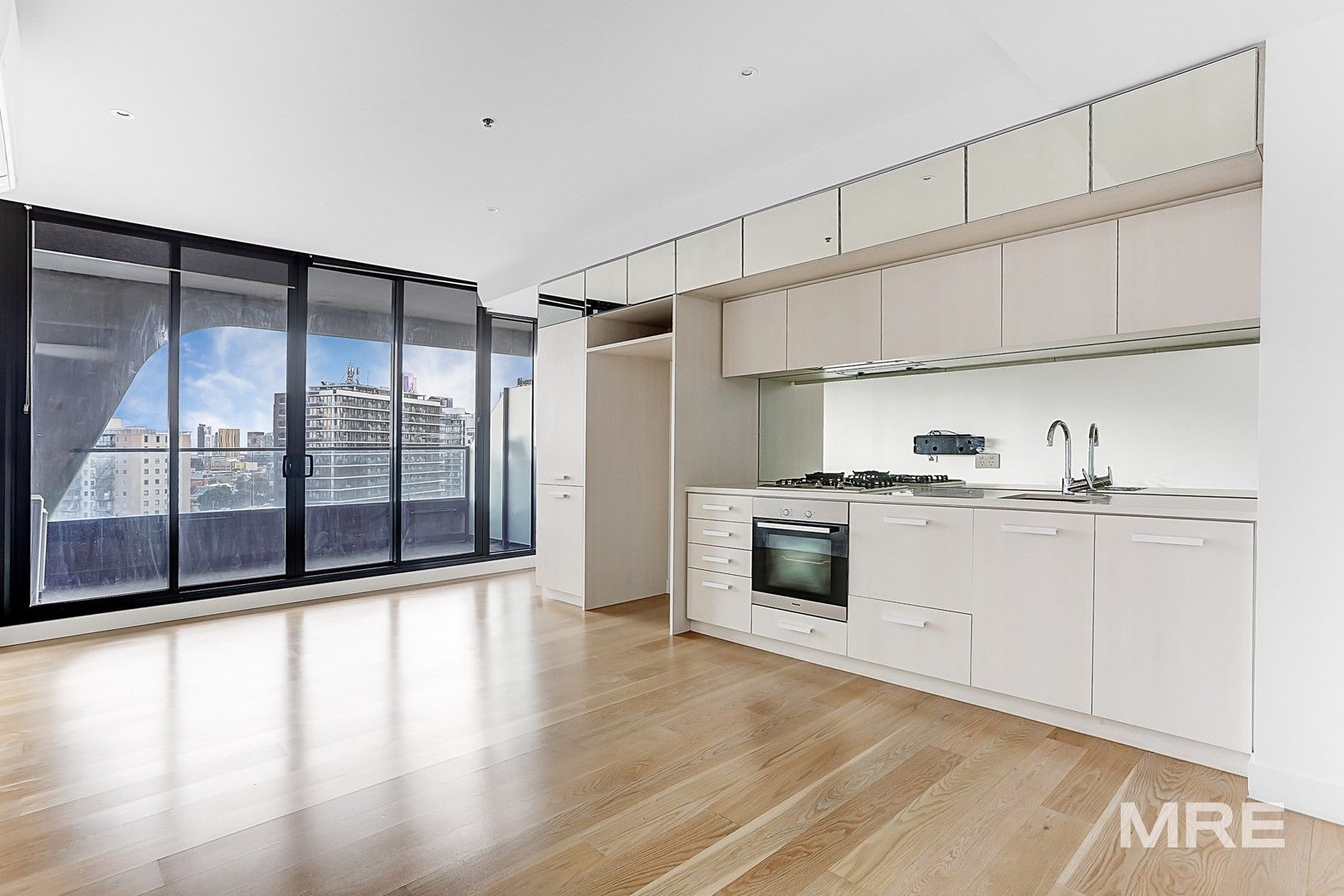 1402/38 Albert Road, South Melbourne VIC 3205 Apartment For Rent