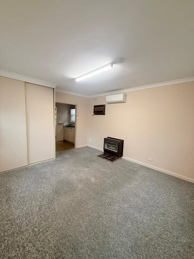 Additional image 4 of 2/356A Aberdeen Street, Manifold Heights VIC 3218