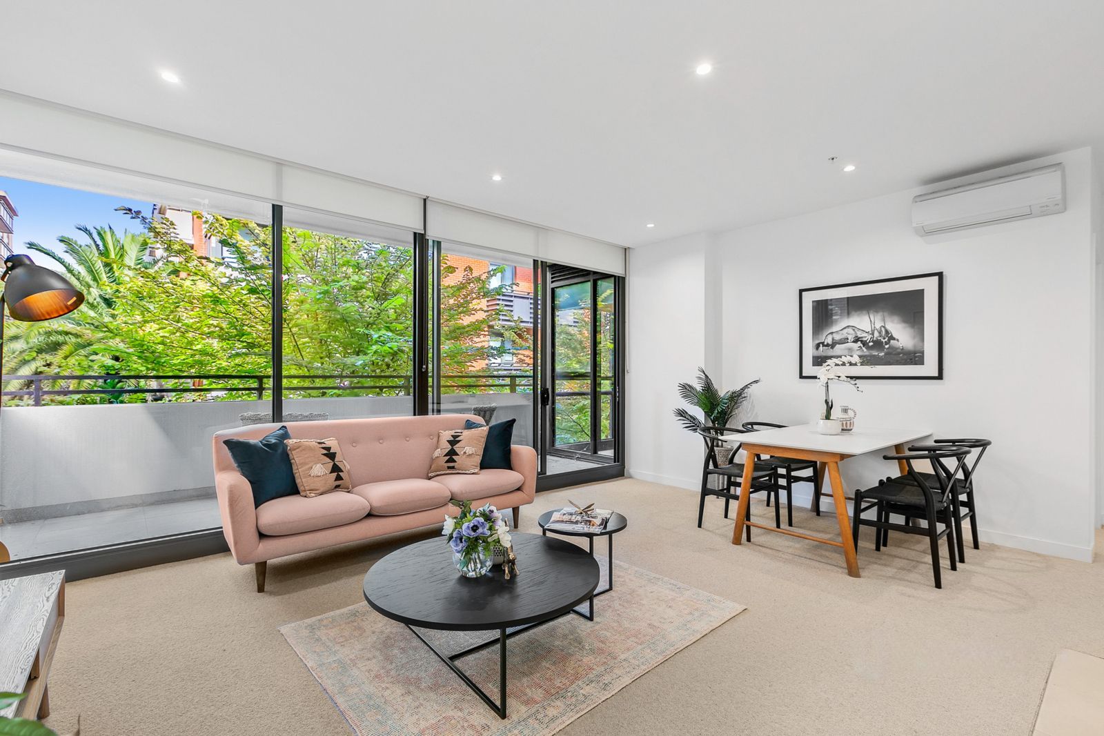 2 bedrooms Apartment / Unit / Flat in 104/56 Kambrook Road CAULFIELD NORTH VIC, 3161