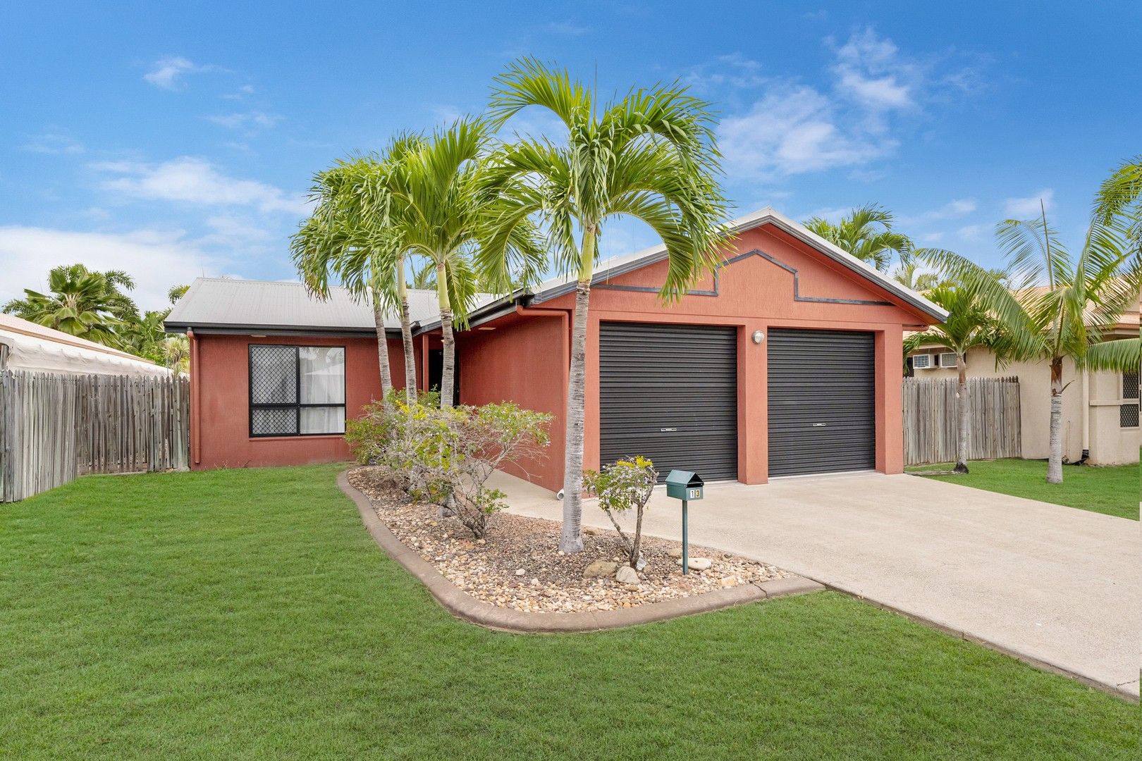 3 bedrooms House in 13 Miller Circuit KIRWAN QLD, 4817