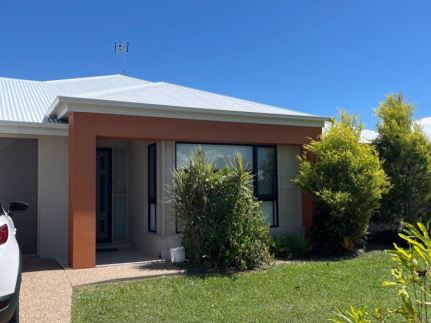 4 bedrooms House in 5 Orangeberry Circuit MOUNT LOW QLD, 4818