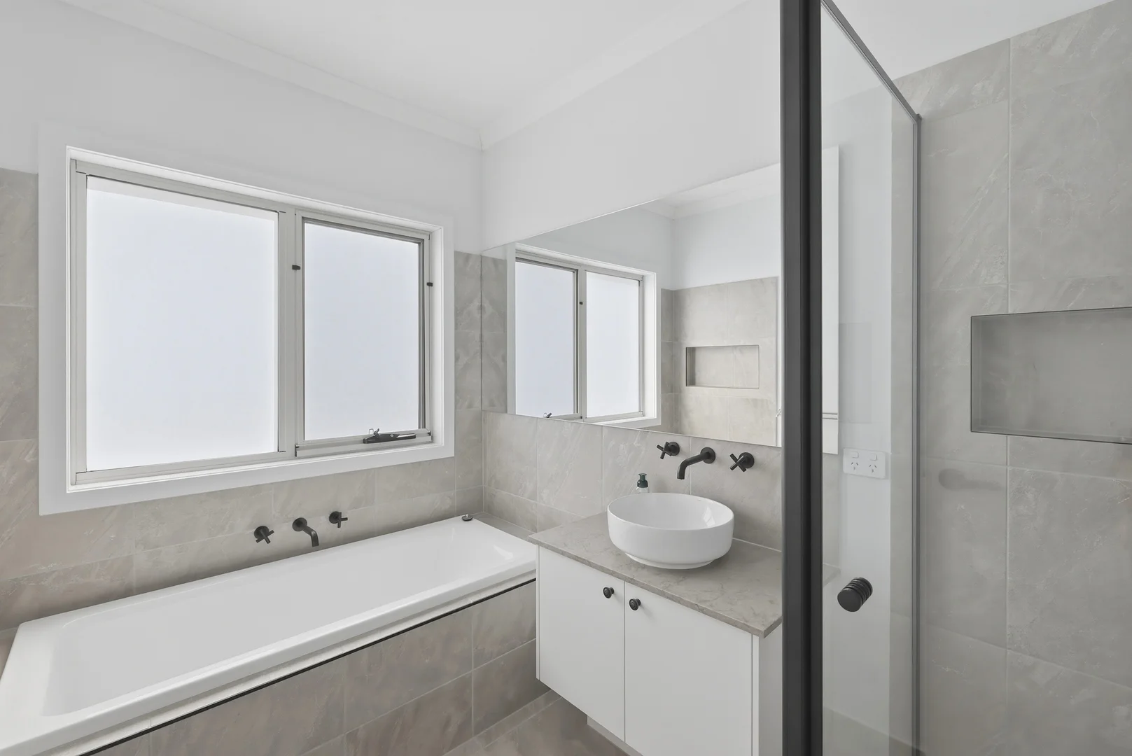 Additional image 21 of 1 Oak Grove, Romsey VIC 3434