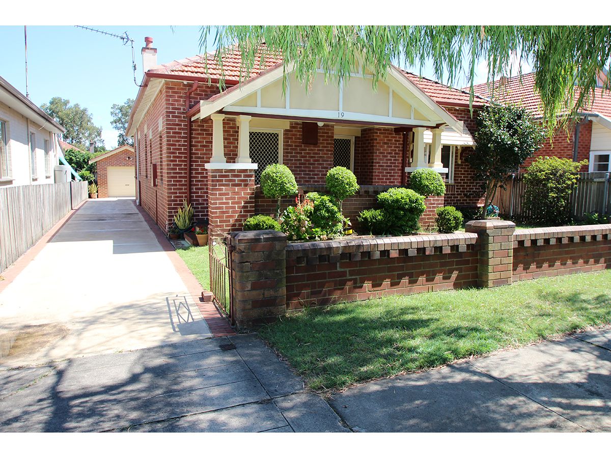 19 Hebburn Street, HAMILTON EAST NSW 2303, Image 1