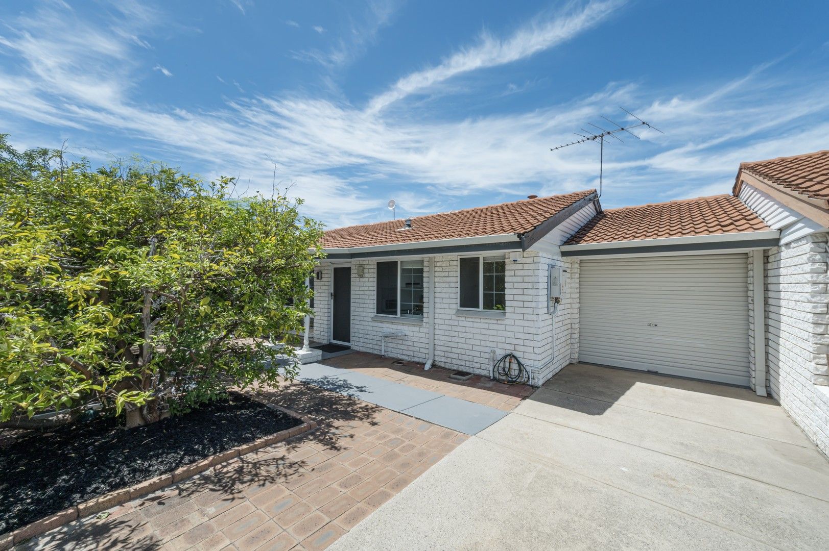 2 bedrooms Villa in 4/3 Thelma Street COMO WA, 6152