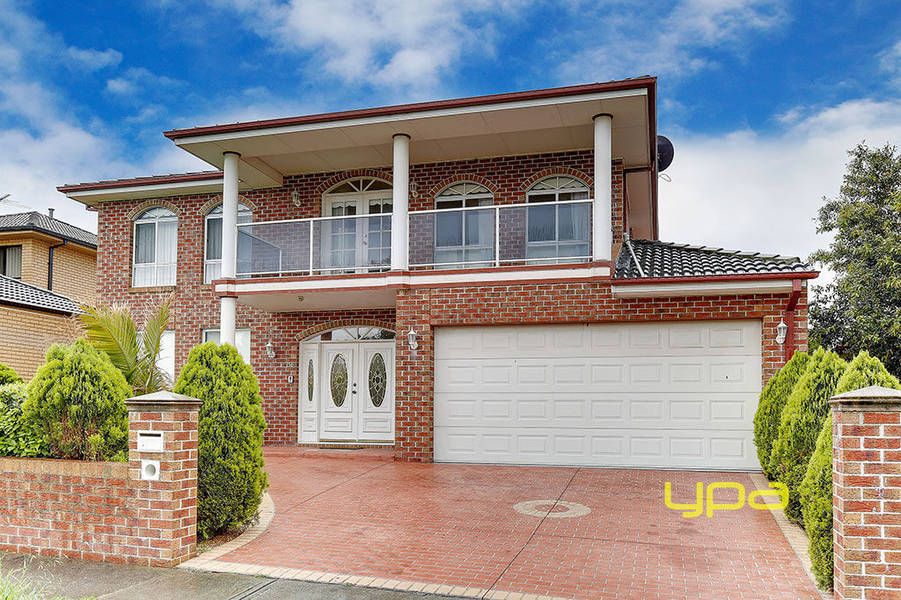 15 Bentley Avenue, Roxburgh Park VIC 3064, Image 0