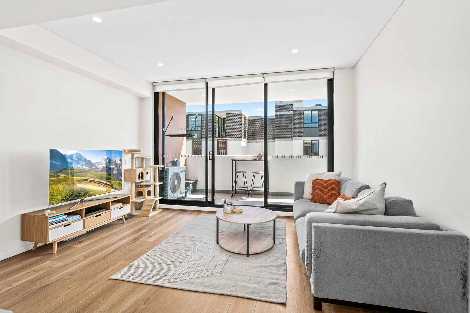 1 bedrooms Apartment / Unit / Flat in B605/1-5 Pinnacle Street MIRANDA NSW, 2228