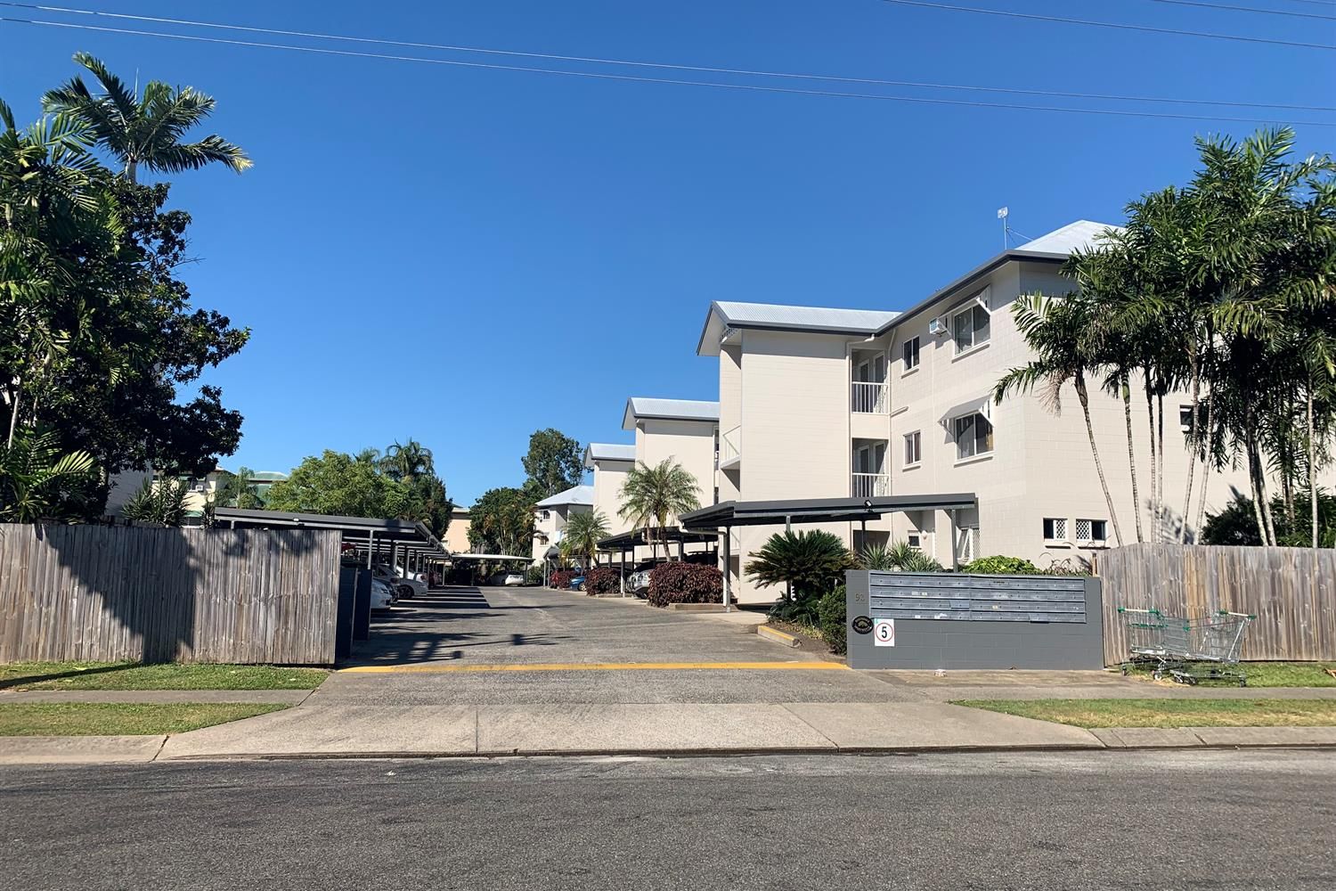2 bedrooms Apartment / Unit / Flat in  MANUNDA QLD, 4870