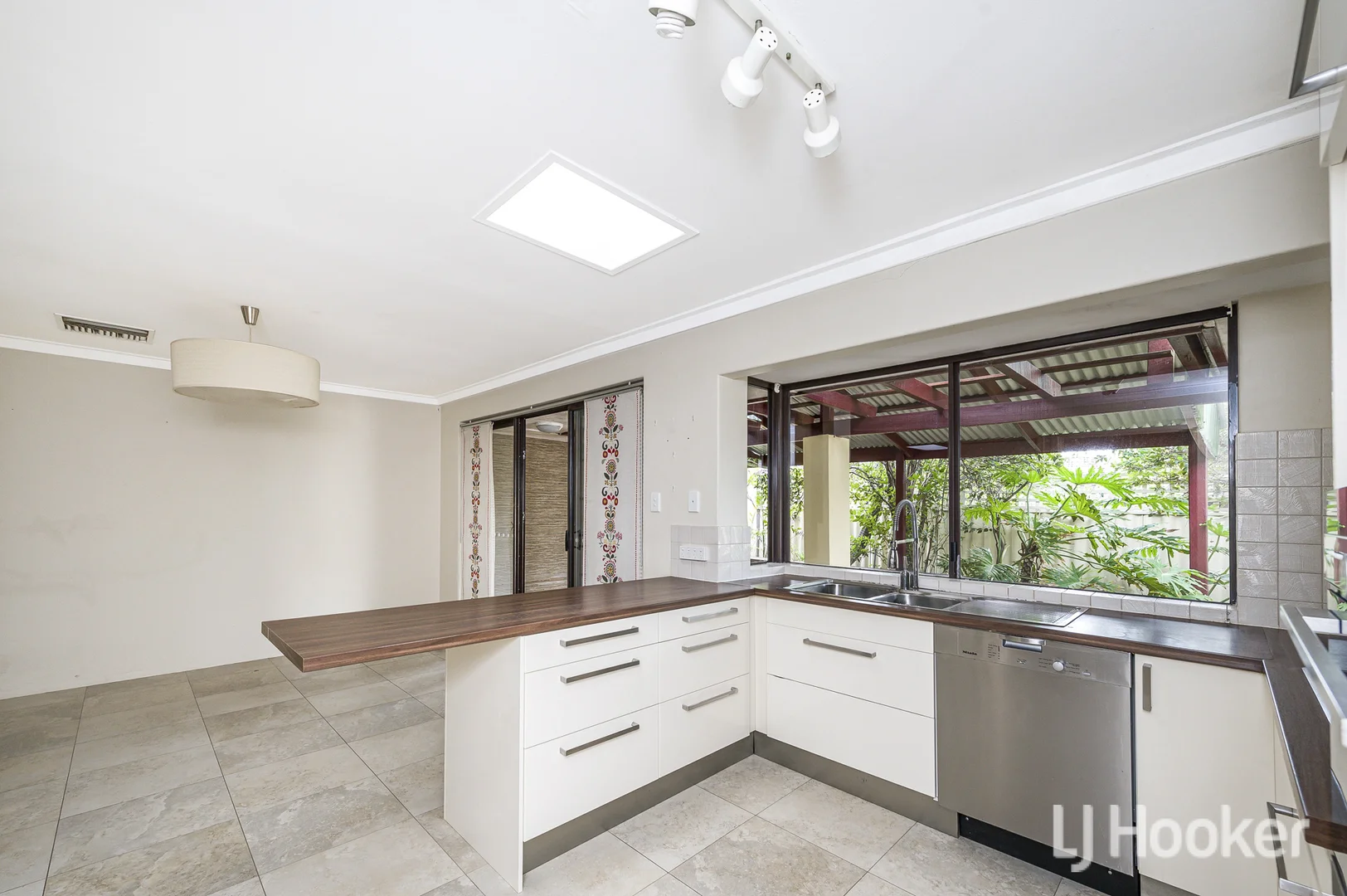 Additional image 11 of 2/61 Connelly Way, Booragoon WA 6154