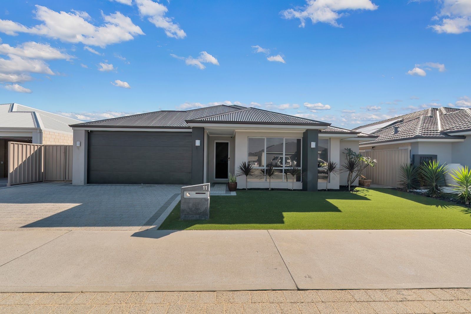 4 bedrooms House in 11 Feldspar Road KARNUP WA, 6176