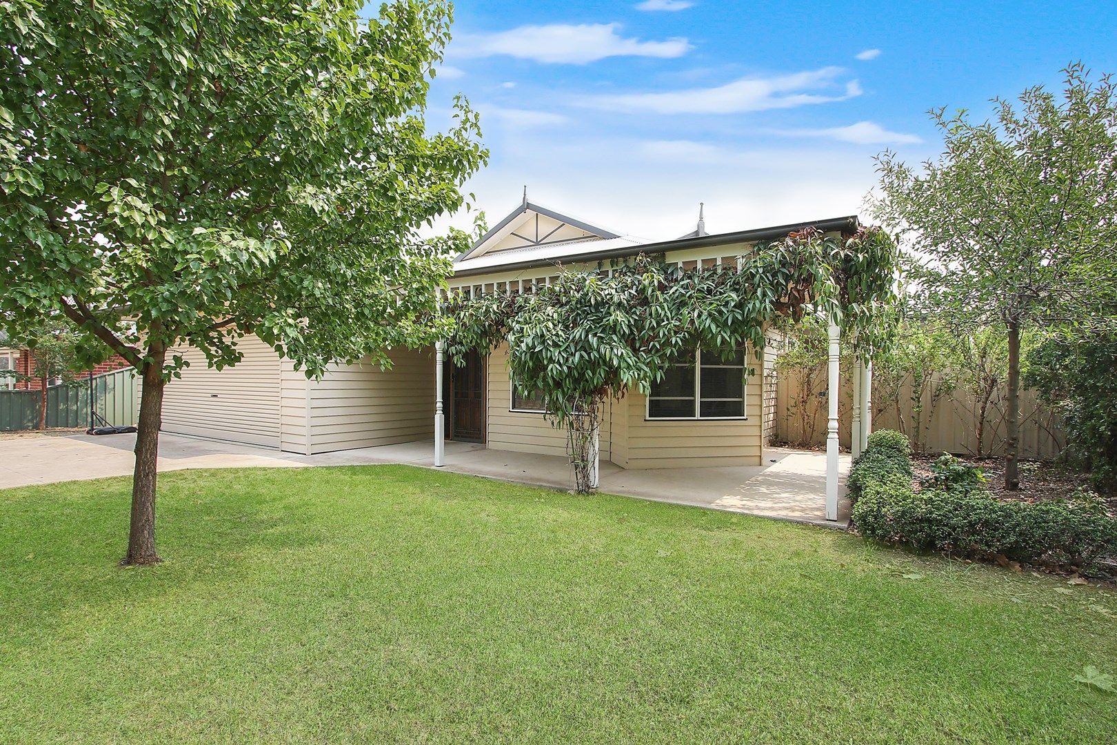 43 Pell Street, Howlong NSW 2643, Image 0