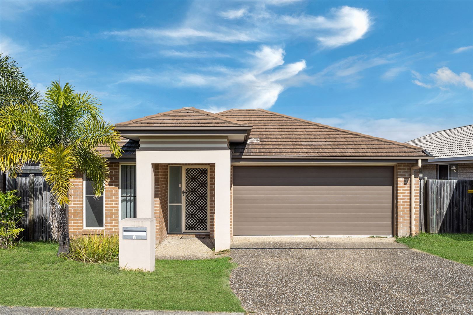 3 bedrooms House in 5 Pleasant Drive REDBANK PLAINS QLD, 4301