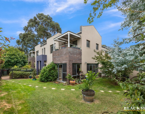 2/25 Jerrabomberra Avenue, Narrabundah ACT 2604