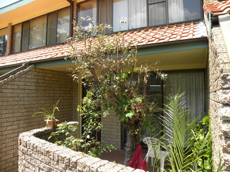 6/4 Rankens Court, WYONG NSW 2259, Image 0