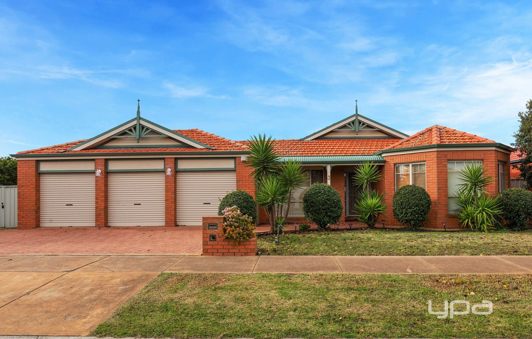 3 Elphinstone Way, Caroline Springs VIC 3023, Image 0