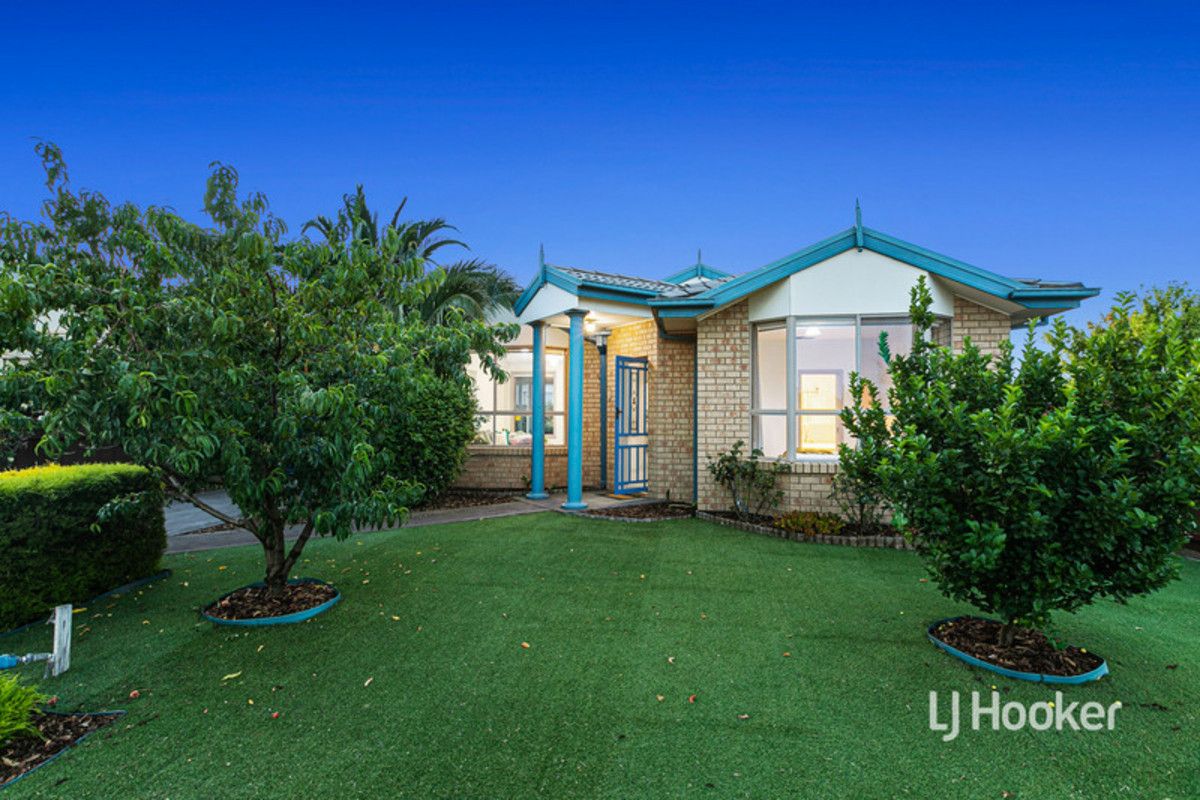 3 bedrooms House in 29 Dolphin Cresecent POINT COOK VIC, 3030