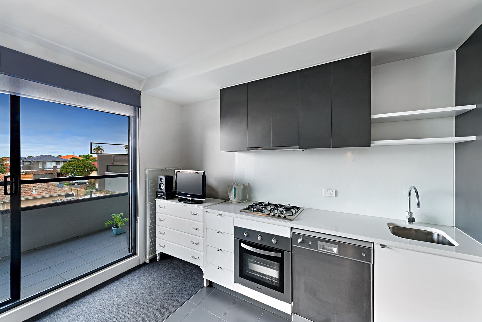 215/55 Collins Street, Essendon VIC 3040, Image 1