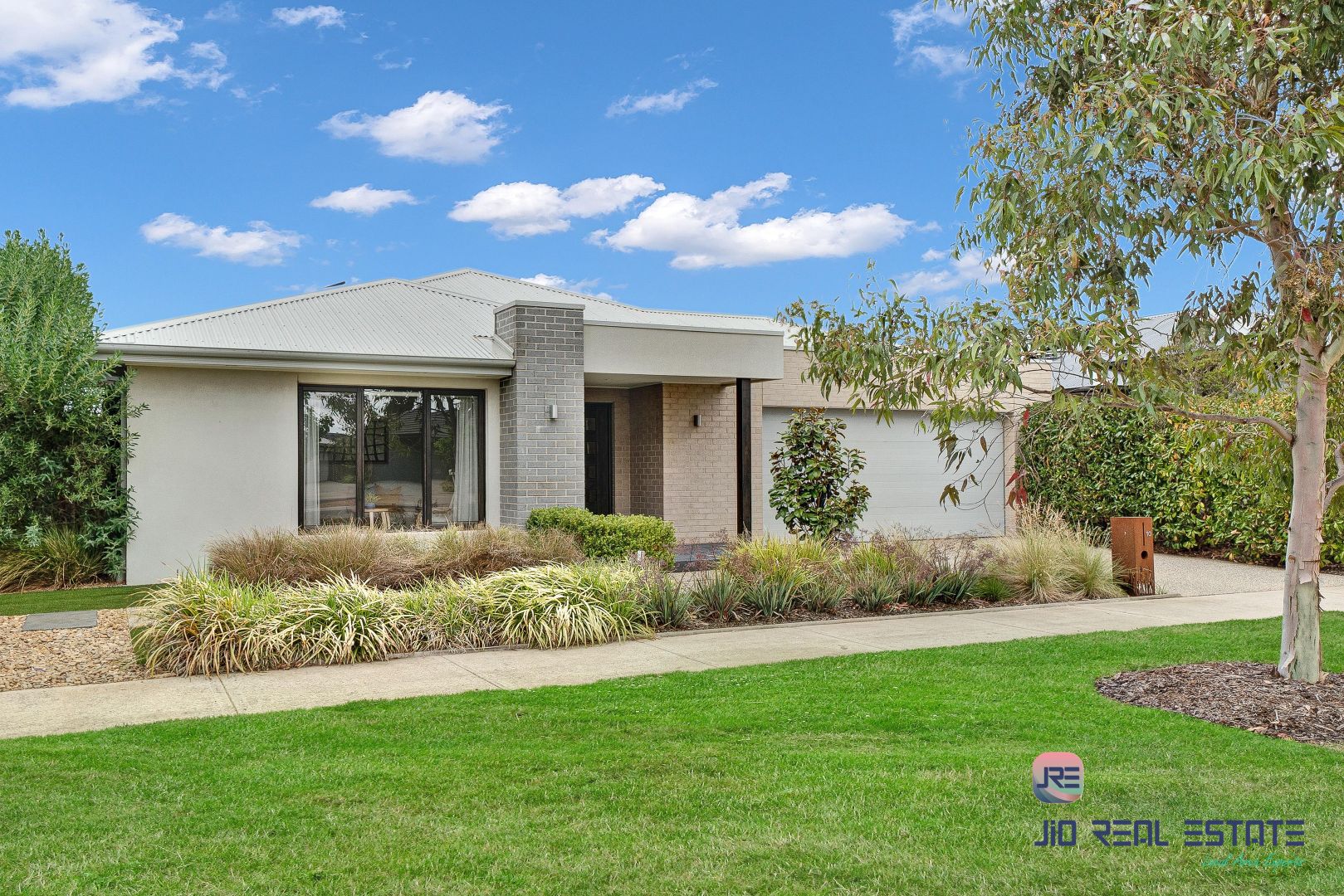 10 Wiltshire Boulevard, Thornhill Park VIC 3335, Image 2