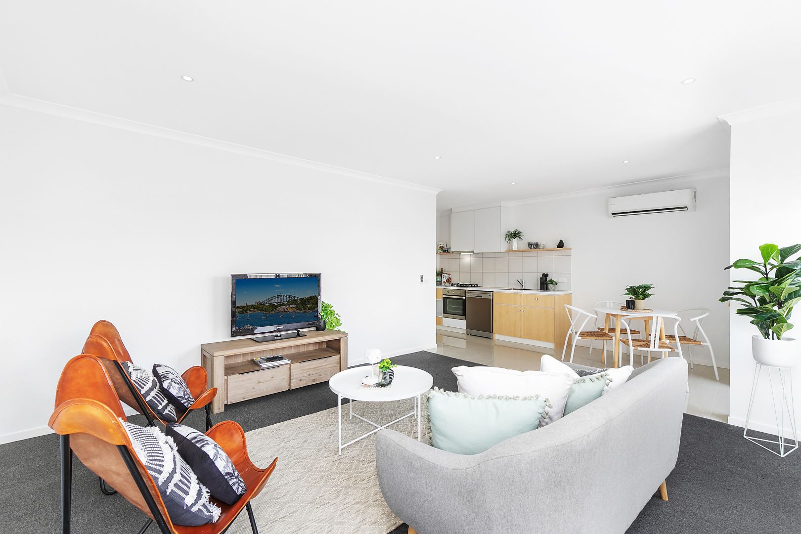 2/5 Oxford Street, Whittington VIC 3219, Image 1