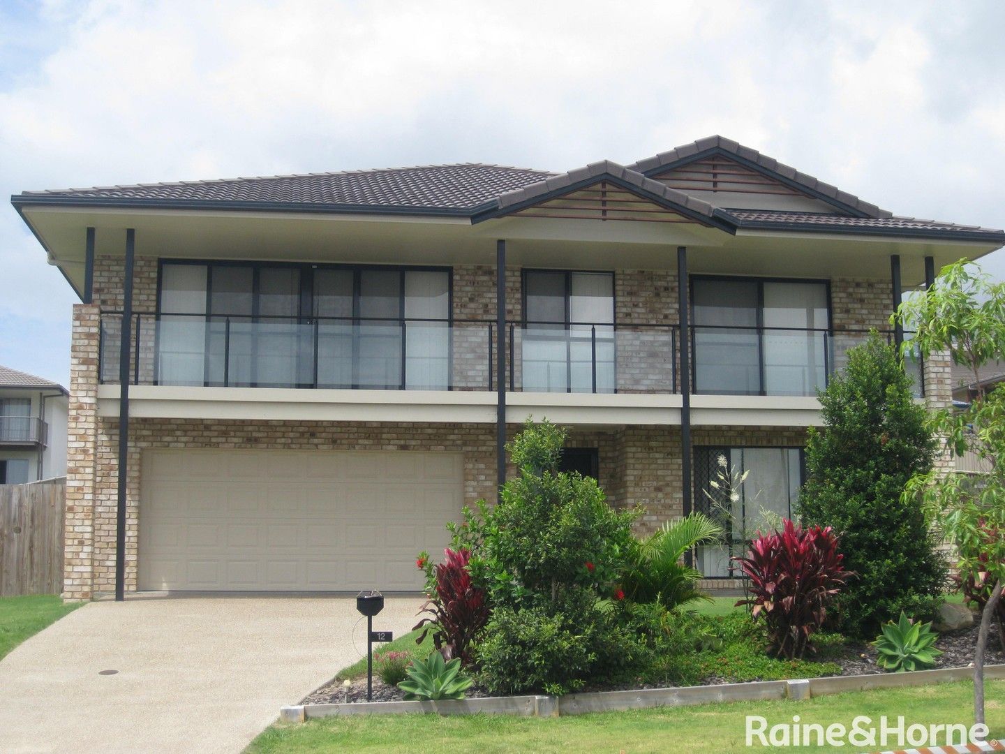 4 bedrooms House in 12 Mylestom Circle POTTSVILLE NSW, 2489