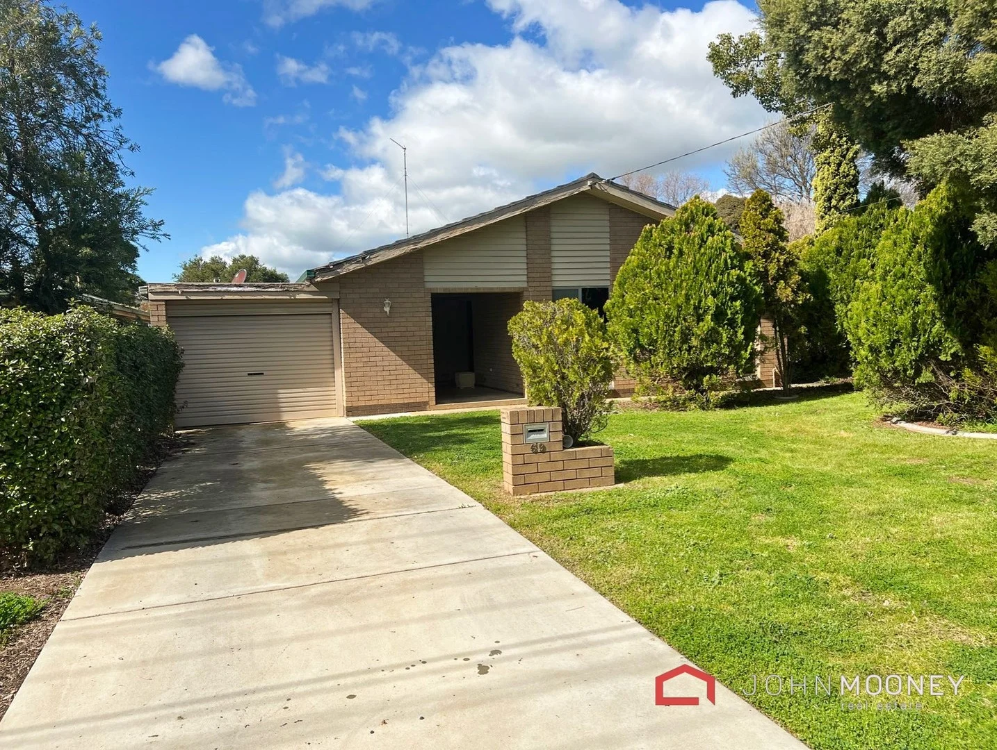 69 Vincent Road, Lake Albert NSW 2650