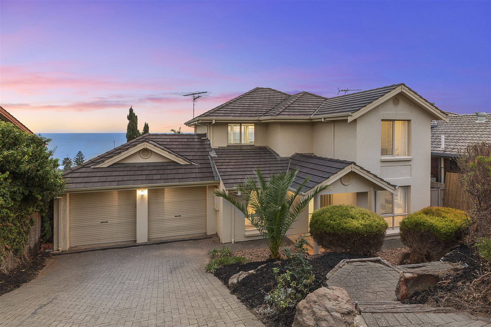 4 bedrooms House in 7 Seaview Avenue HALLETT COVE SA, 5158