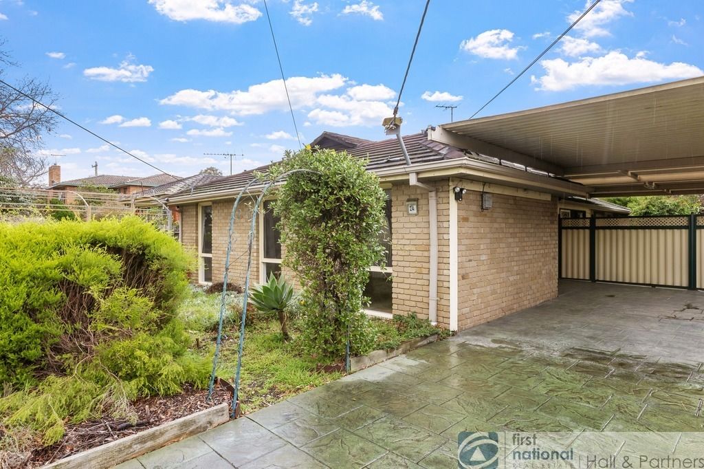 4 bedrooms House in 24 Nambour Road KEYSBOROUGH VIC, 3173