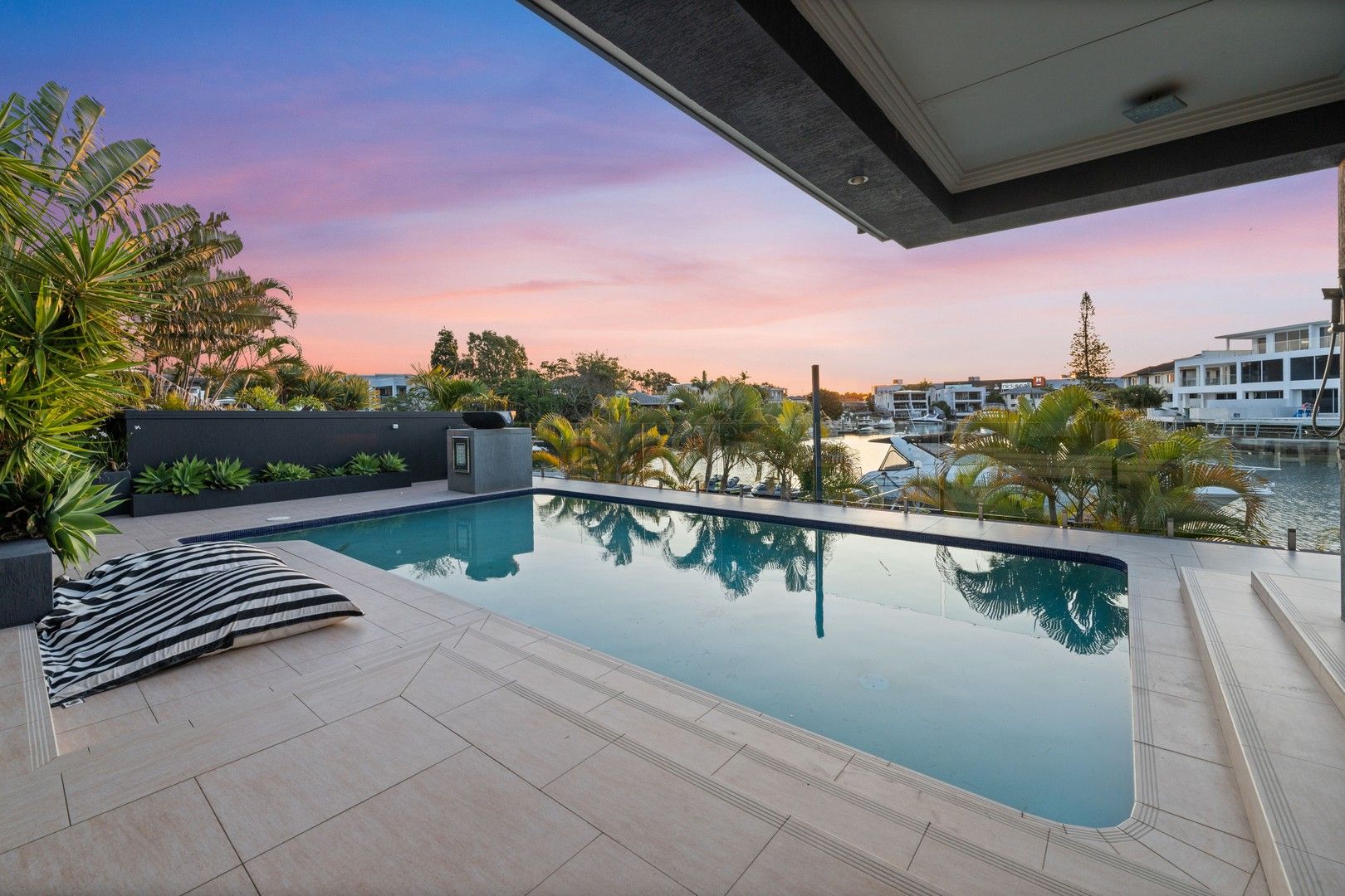 92 Gibraltar Drive, Isle Of Capri QLD 4217 Domain