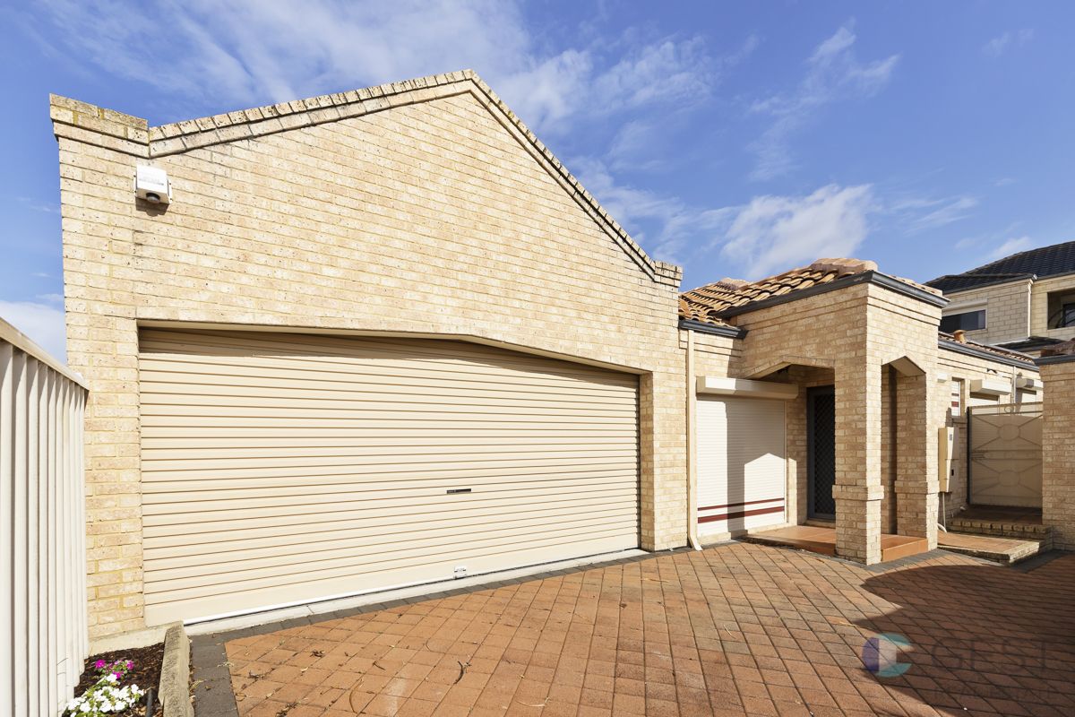 3 bedrooms Apartment / Unit / Flat in 3/29 WANNEROO ROAD JOONDANNA WA, 6060