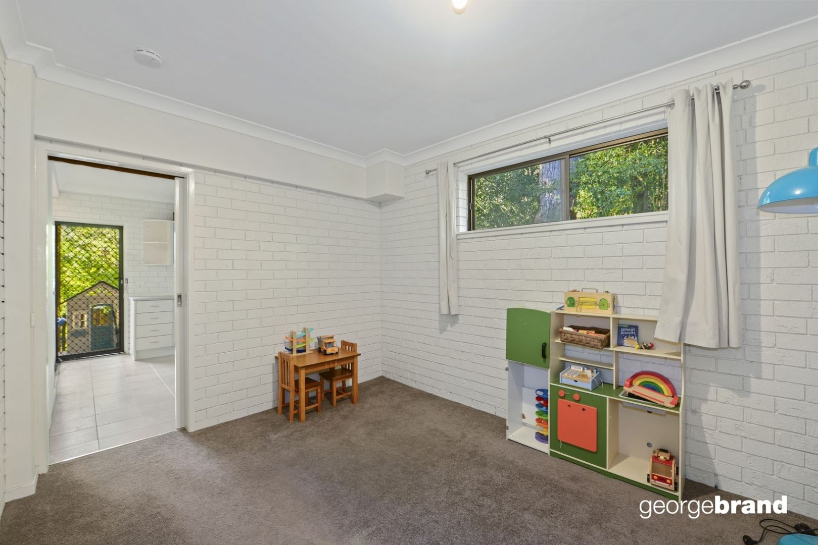 2/14a Redgrove Street, Green Point NSW 2251, Image 2