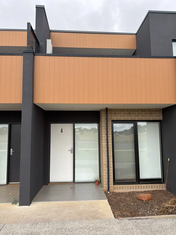 4/1117 Leaks Rd, Tarneit VIC 3029