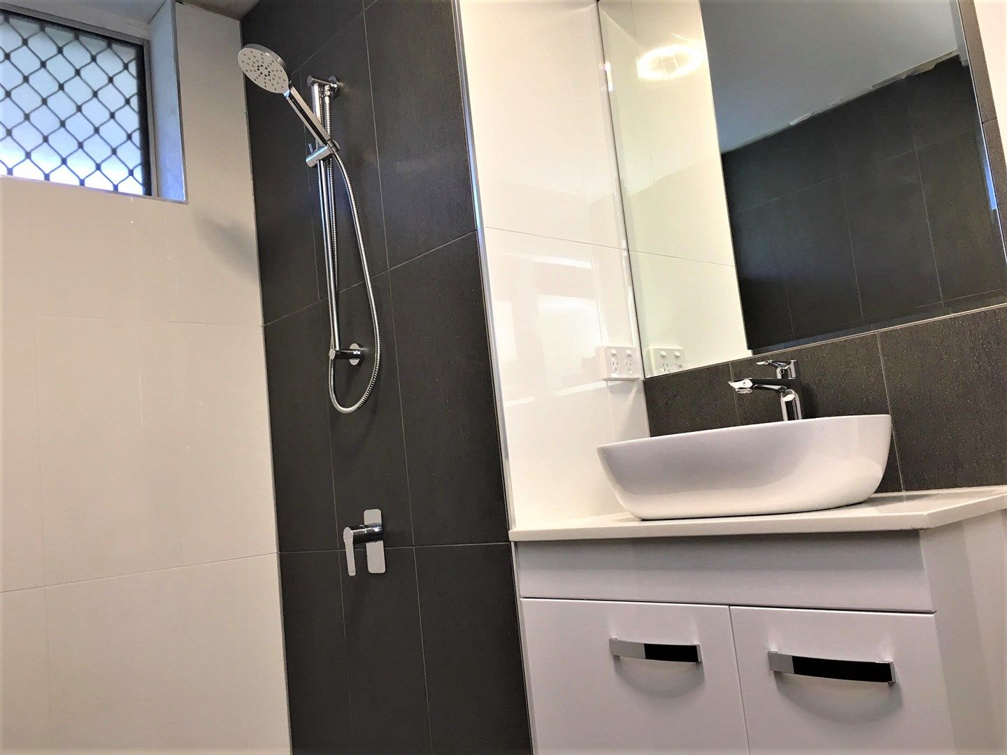 2 bedrooms Apartment / Unit / Flat in 1/53 Nicklin Street COORPAROO QLD, 4151