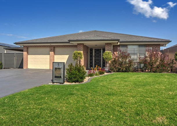 9 Nutans Crest, South Nowra NSW 2541