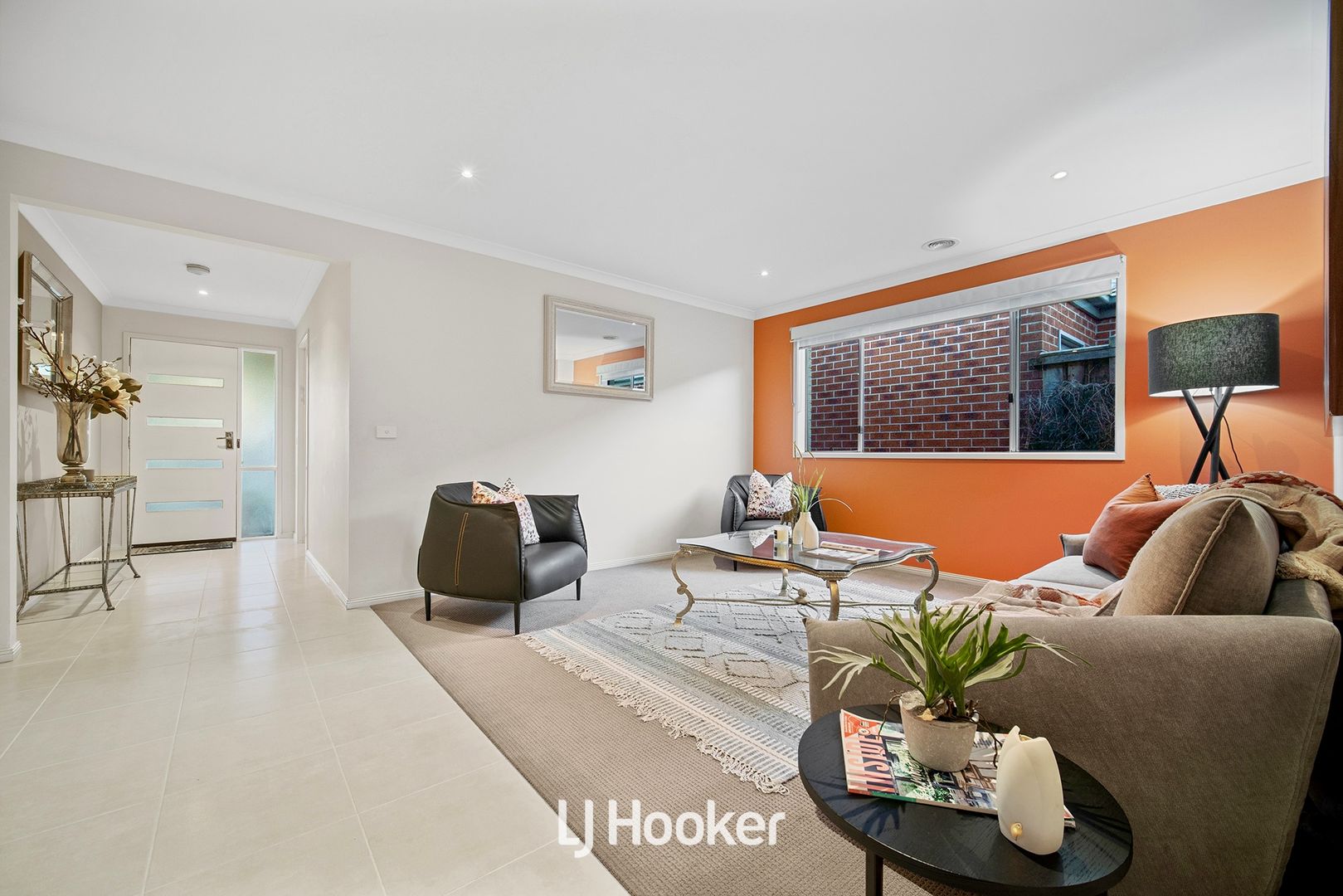 6 Crestway Drive, Cranbourne North VIC 3977, Image 2