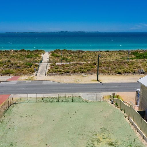 141 Rockingham Beach Road, Rockingham WA 6168, Image 2