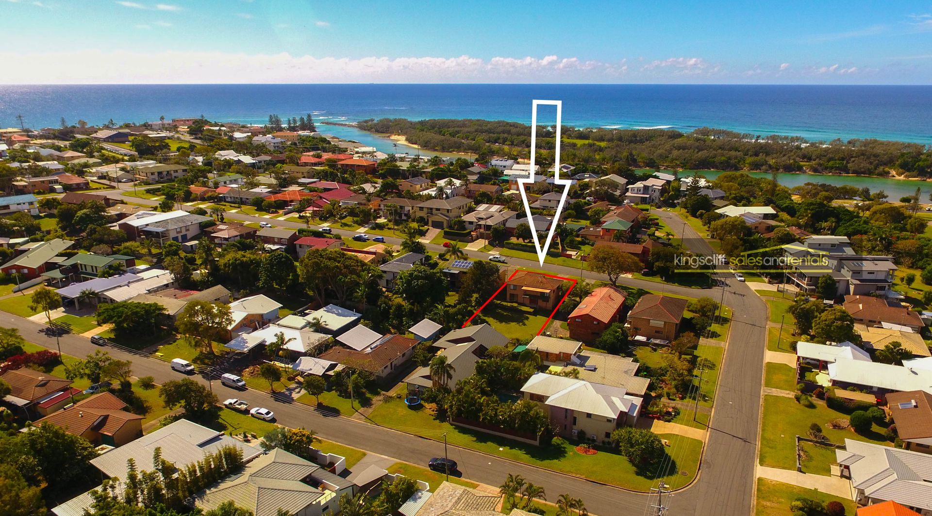 4 bedrooms House in 18 Valiant Street KINGSCLIFF NSW, 2487