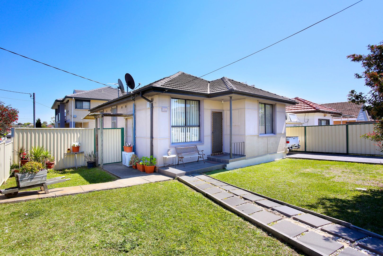 218 Blaxcell Street, South Granville NSW 2142
