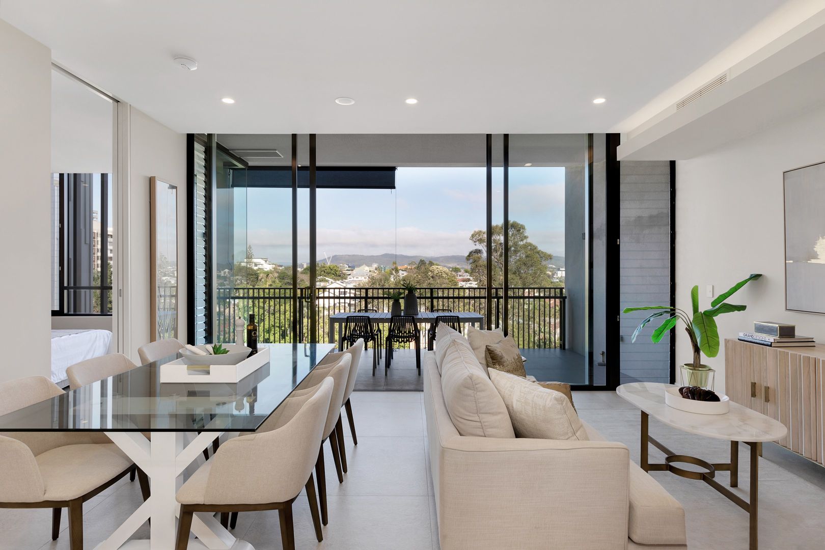 406/8 Colton Street, Highgate Hill Property History & Address