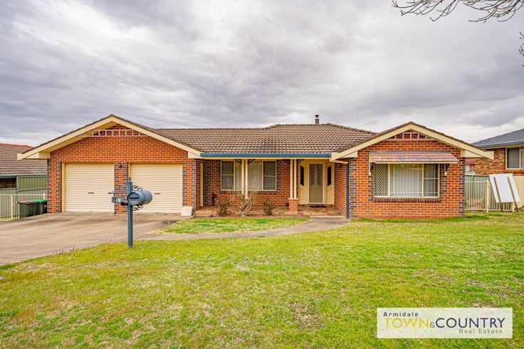 4 bedrooms House in 108 Fittler Close ARMIDALE NSW, 2350