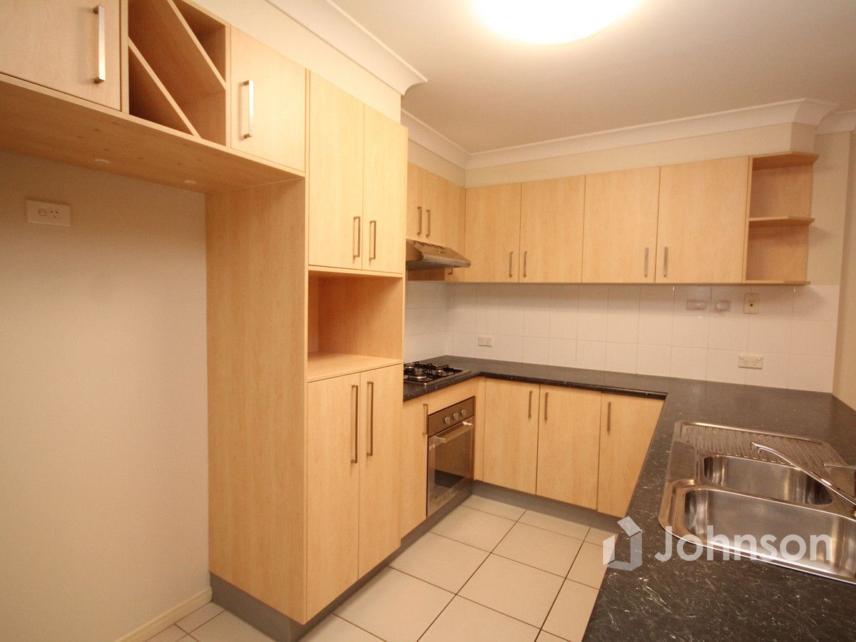 2/11 Jack Conway Street, One Mile QLD 4305, Image 2