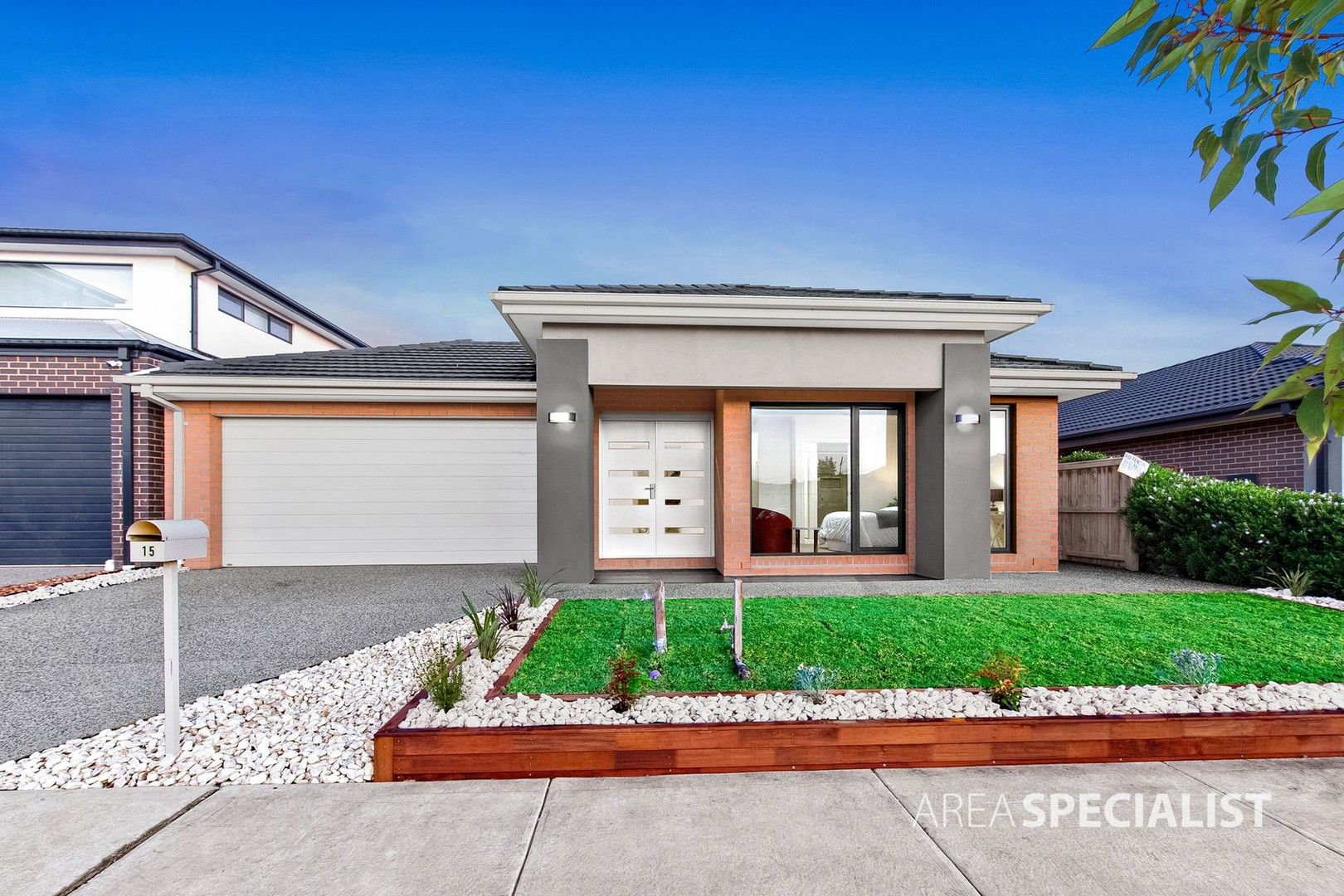 4 bedrooms House in 15 Raddle Road AINTREE VIC, 3336