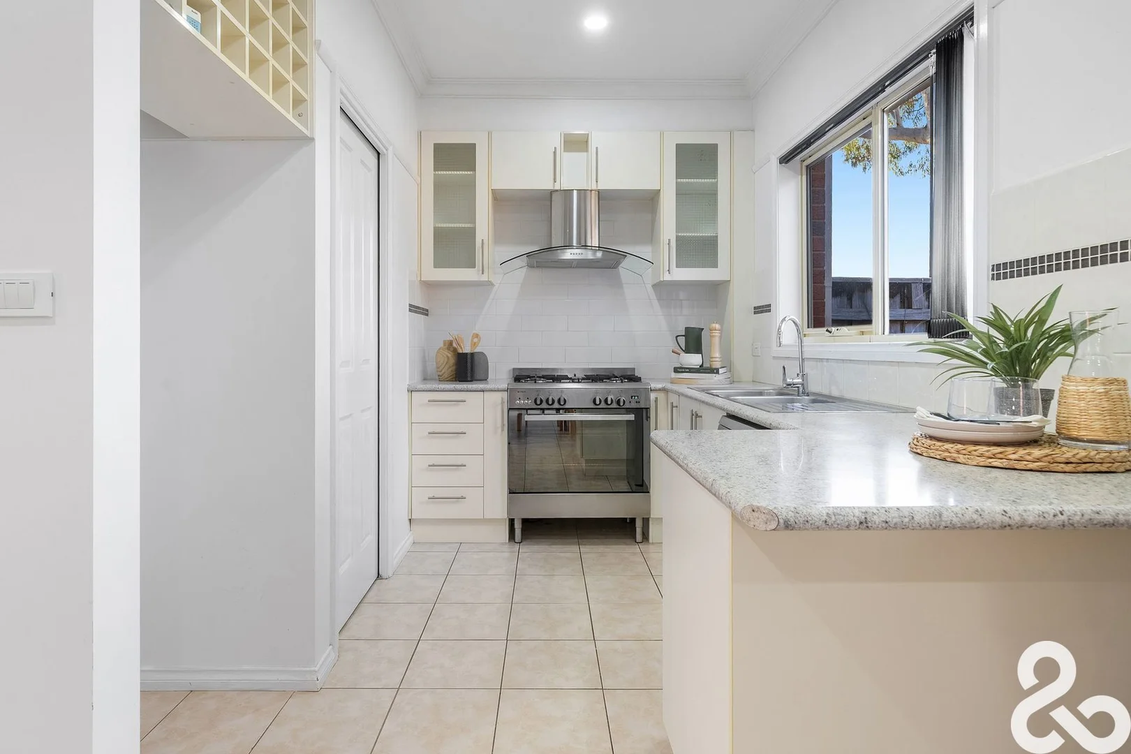 Additional image 4 of 2/31 Old Plenty Road, South Morang VIC 3752