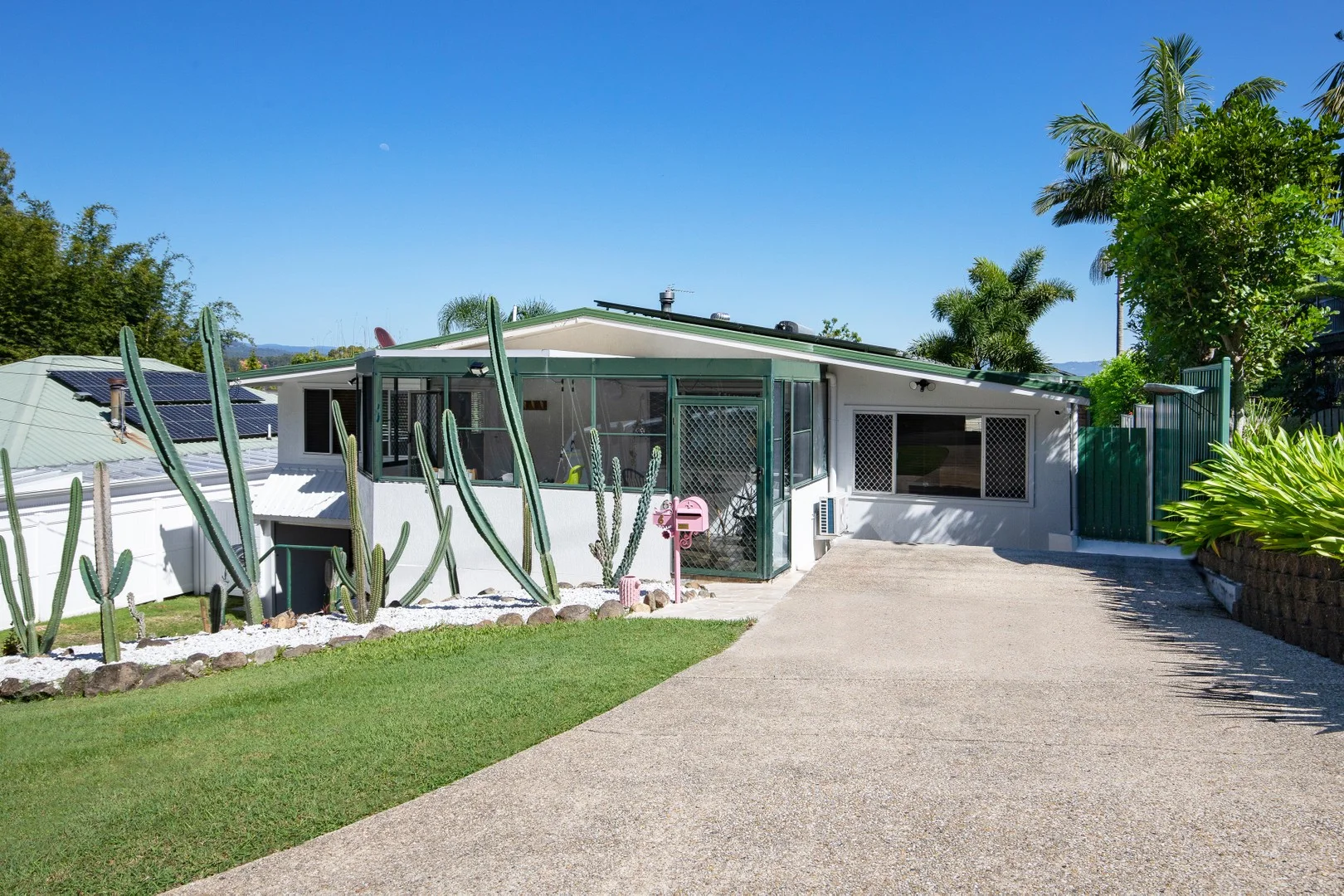 6 Wairoo Street, Burleigh Heads QLD 4220